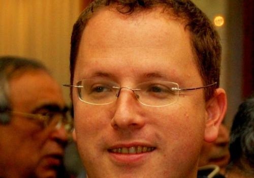 עו''ד אריאל בולשטיין מתמודד על מקום העולים