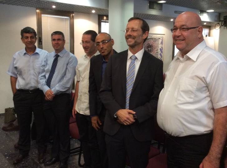 הרמת כוסית חגיגית בלשכת עורכי הדין לציון הצלחת המאבק לביטול חישוב המס המאוחד לבני זוג העובדים בעסק משותף