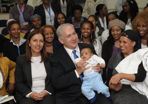 נתניהו קול דמי ילדנו זועקים אליך מין האדמה - עד מתי ????