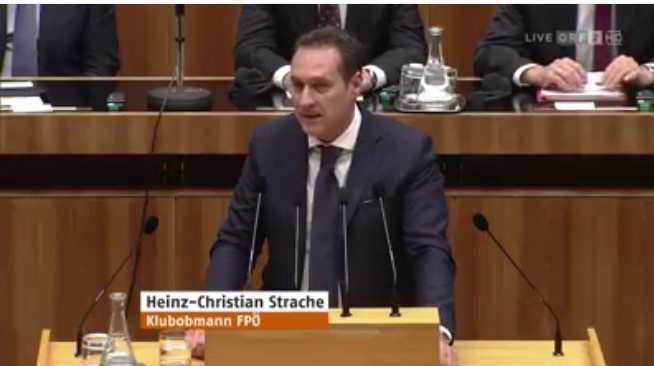 שטראכה תוקף את מזכ