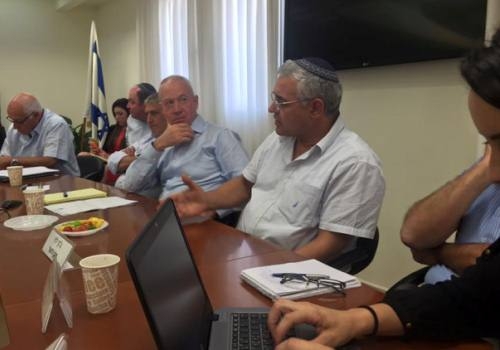 הדרך של לפיד לראשות הממשלה