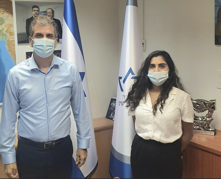 בתאל זכריה: ברגל ימין ללשכת שר המודיעין!